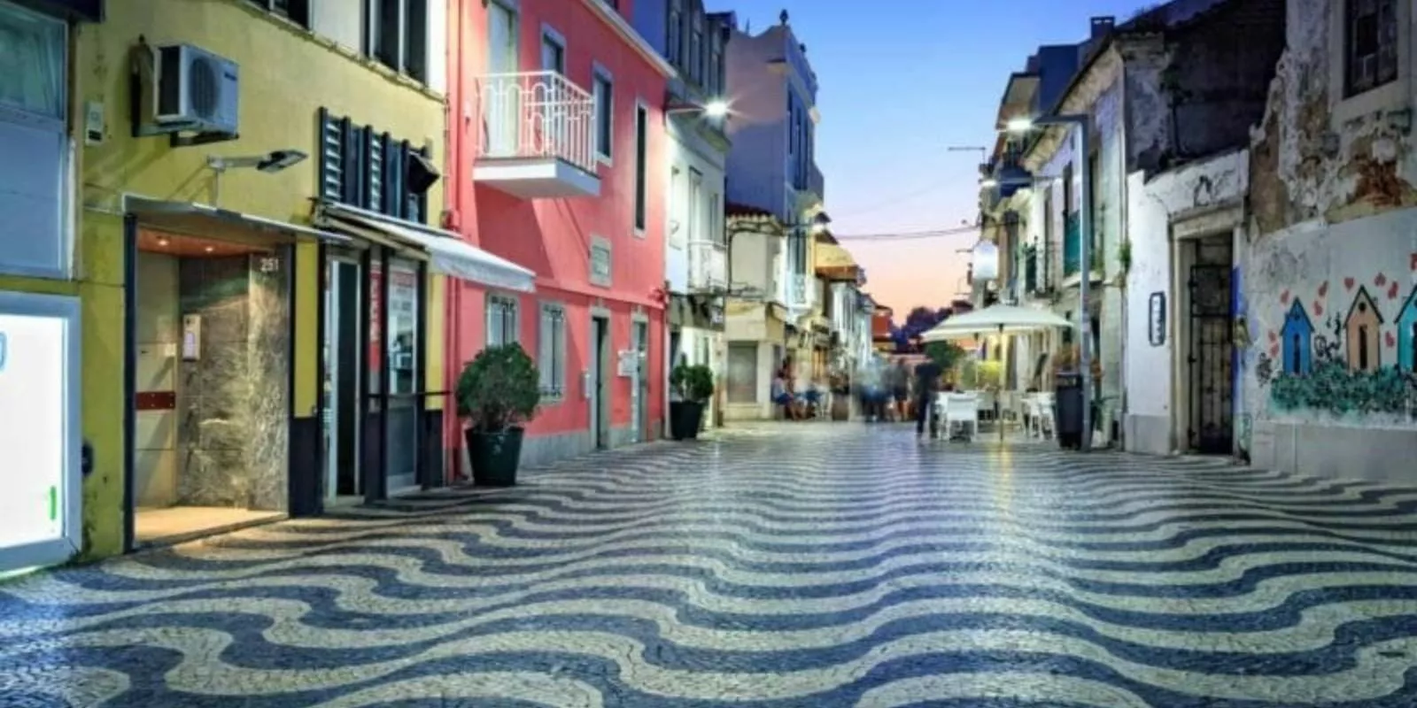 Pros and Cons of Living in Cascais 